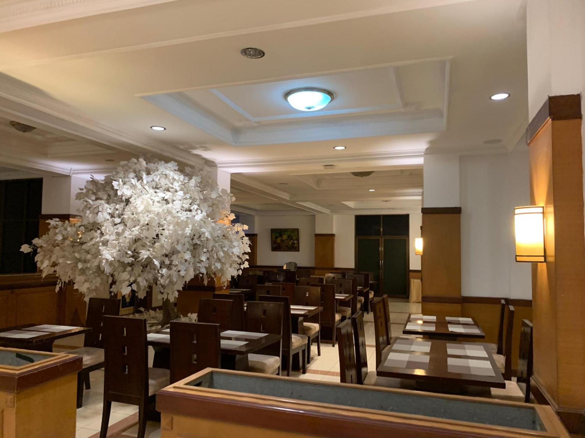 Enhaii Hotel Бандунг Экстерьер фото