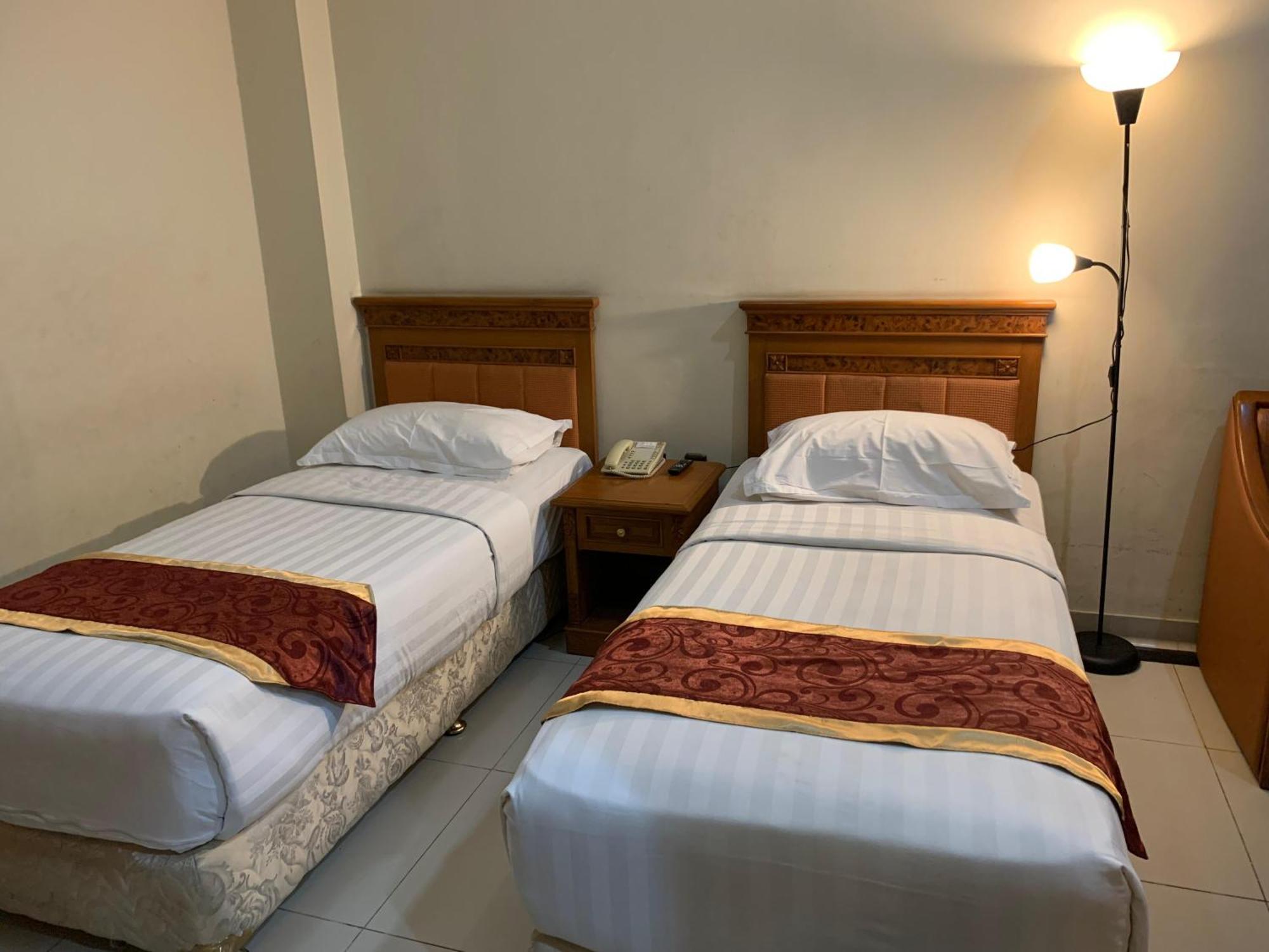 Enhaii Hotel Бандунг Экстерьер фото